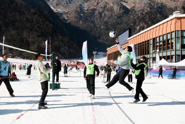 YY易游：四川省第七届全民健身冰雪季大幕拉开——冬游四川共赴冰雪运动之约(图2)
