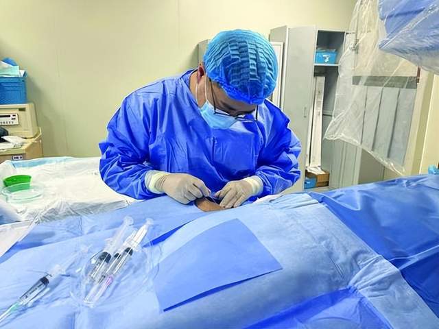 YY易游体育：达人健身突发心梗紧急送医终获救
