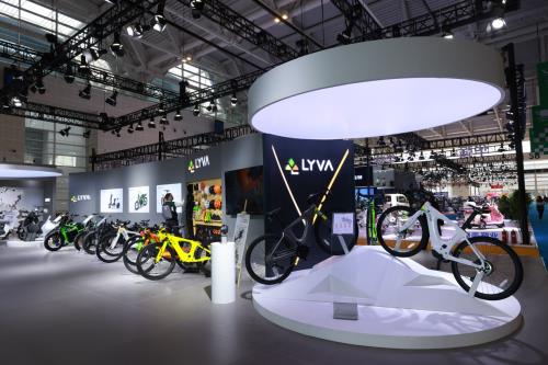 绿源集团高端智能轻出行品牌LYVA亮相天津展(图4)