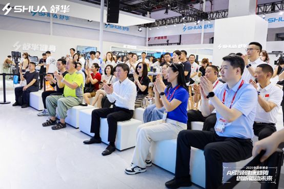 创新引领畅销全球——舒华体育AI矩阵新品闪耀2025中国体博会(图7)