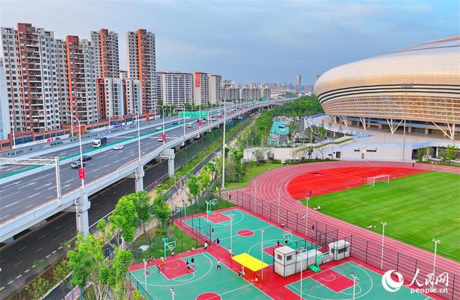 YY易游体育：江西赣州：全民健身中心成健身锻炼好去处(图9)
