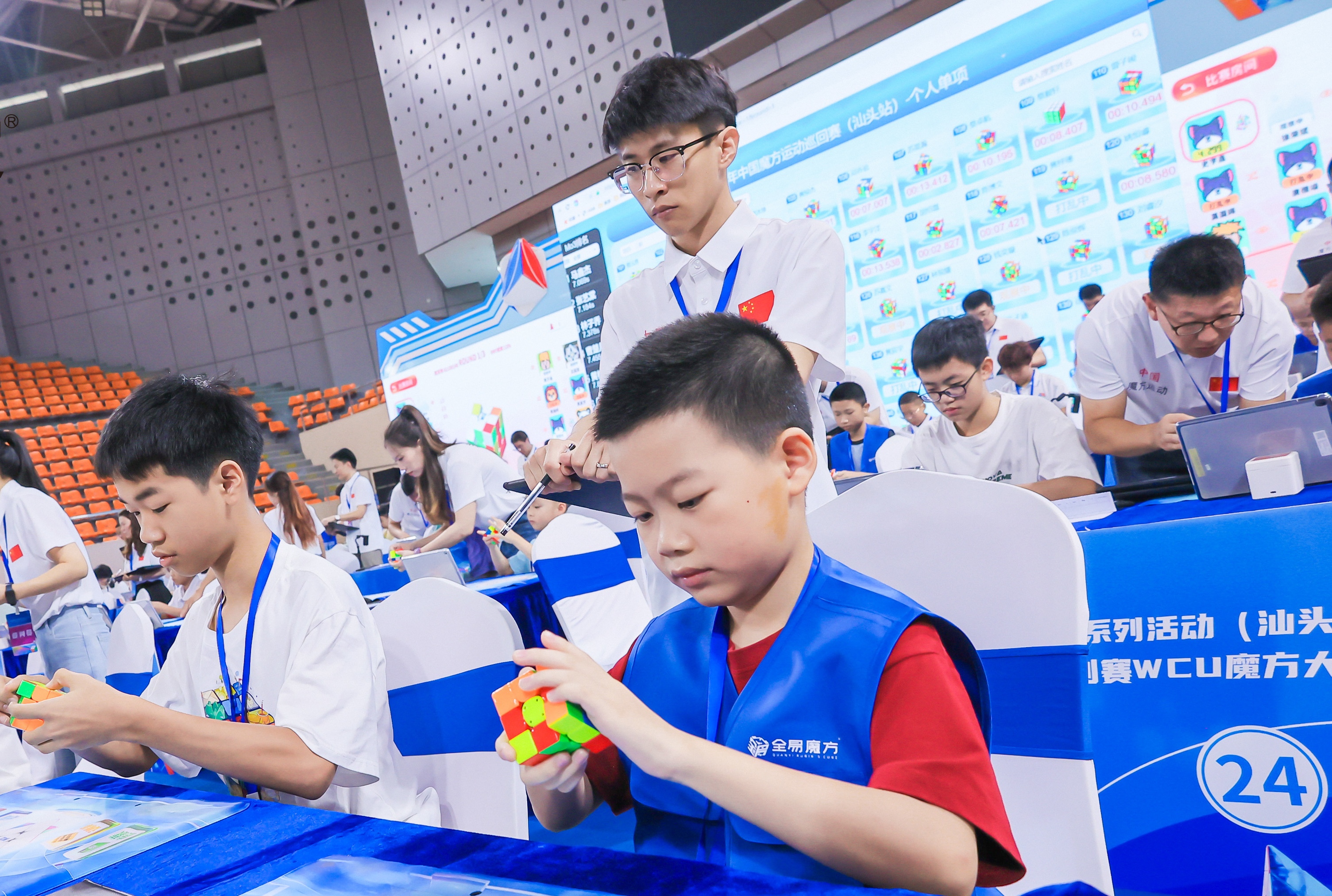 YY易游体育：2025年中国魔方运动巡回赛系列活动（汕头站）开赛(图2)