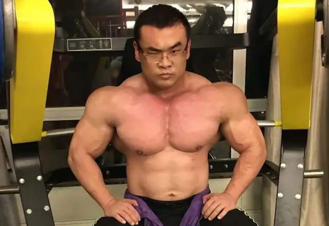 突发中山大学38岁肌肉副教授意外离世从博士到健美选手留给健身圈的深刻反思！(图6)