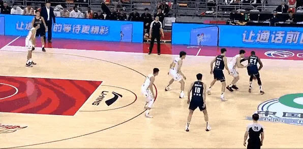 YY易游体育：看到张昊苦练投篮争取一季出几次集锦吧。