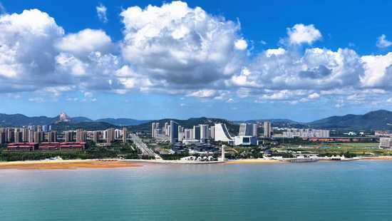 YY易游体育：赛事搭台商业唱戏蓝谷以多元化产业布局构建优秀营商环境(图1)