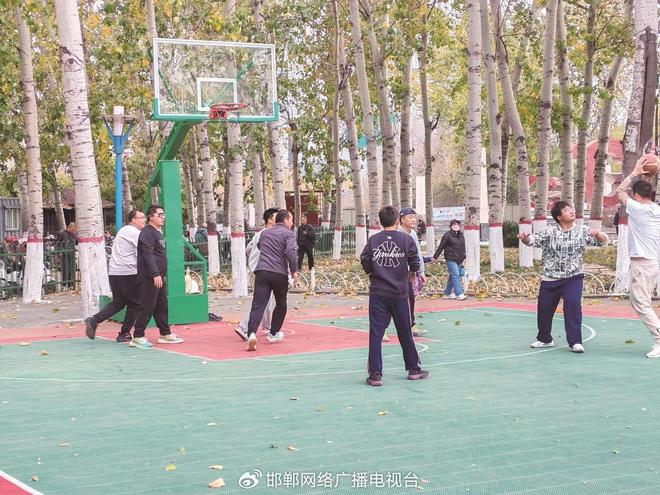 YY易游体育：身边的“十四五”丨“一刻钟健身圈”圈出健康新生活