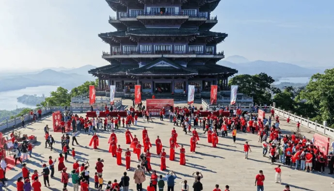 登高迎新展风貌全民健身聚活力！儋州举办2026年全民健身新年登高活动(图7)