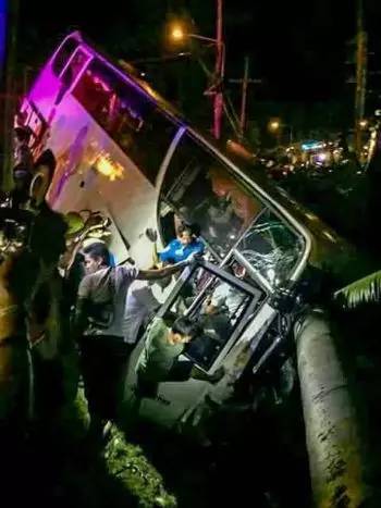 YY易游体育：去西班牙国王栈道需签生死状;凭中国驾照可在密歇根州开车丨趣报道(图7)