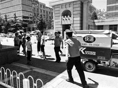 YY易游体育：去西班牙国王栈道需签生死状;凭中国驾照可在密歇根州开车丨趣报道(图8)