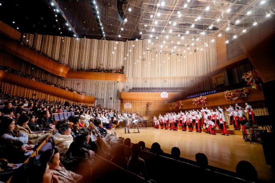 YY易游体育：陕西：11场活动赋能3500余名女职工成长(图1)