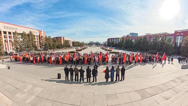 山西大同大学第五届全民健身运动启动仪式暨2026年“三八”妇女节女教职工健步走活动圆满举行(图1)