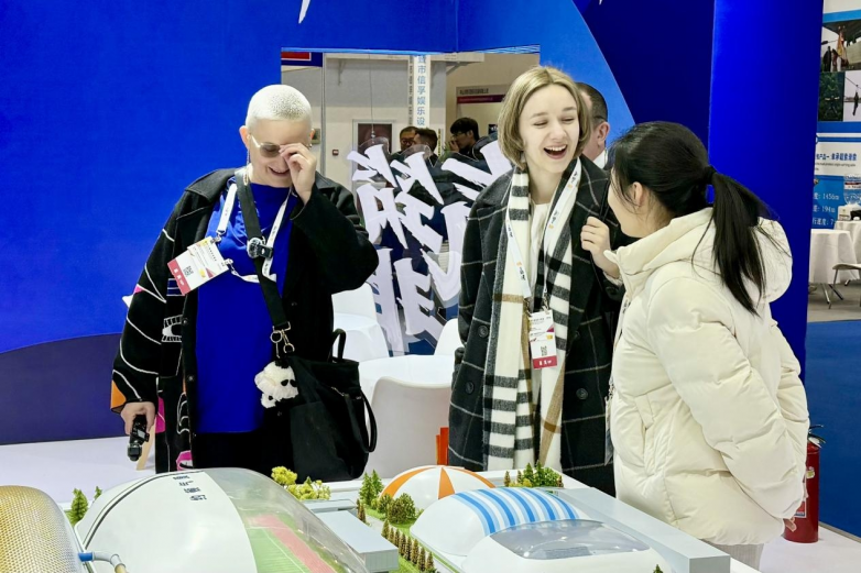 YY易游体育：约顿气膜闪耀2026北京游乐展解锁四季发展新路径(图5)