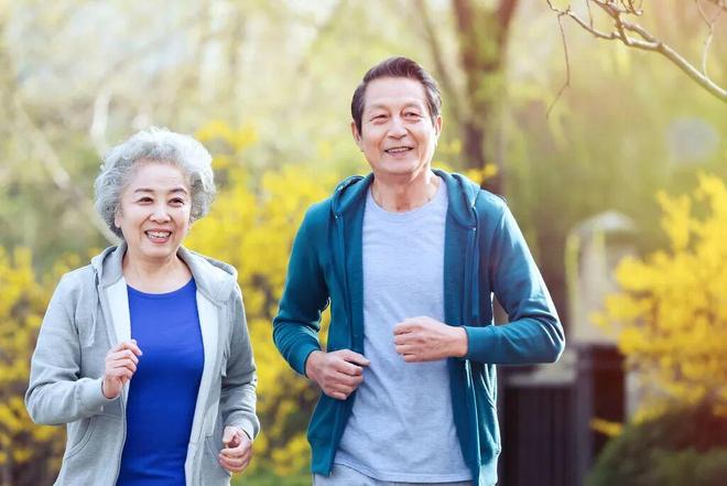 YY易游体育：想要真正减脂这样练才高效不伤身→(图2)