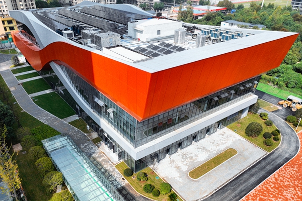 中国能建葛洲坝建设公司承建的武汉汉江湾全民健身中心正式交付运营(图3)